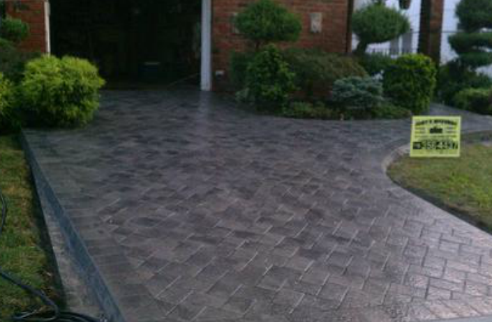 stone driveway installed by pavers